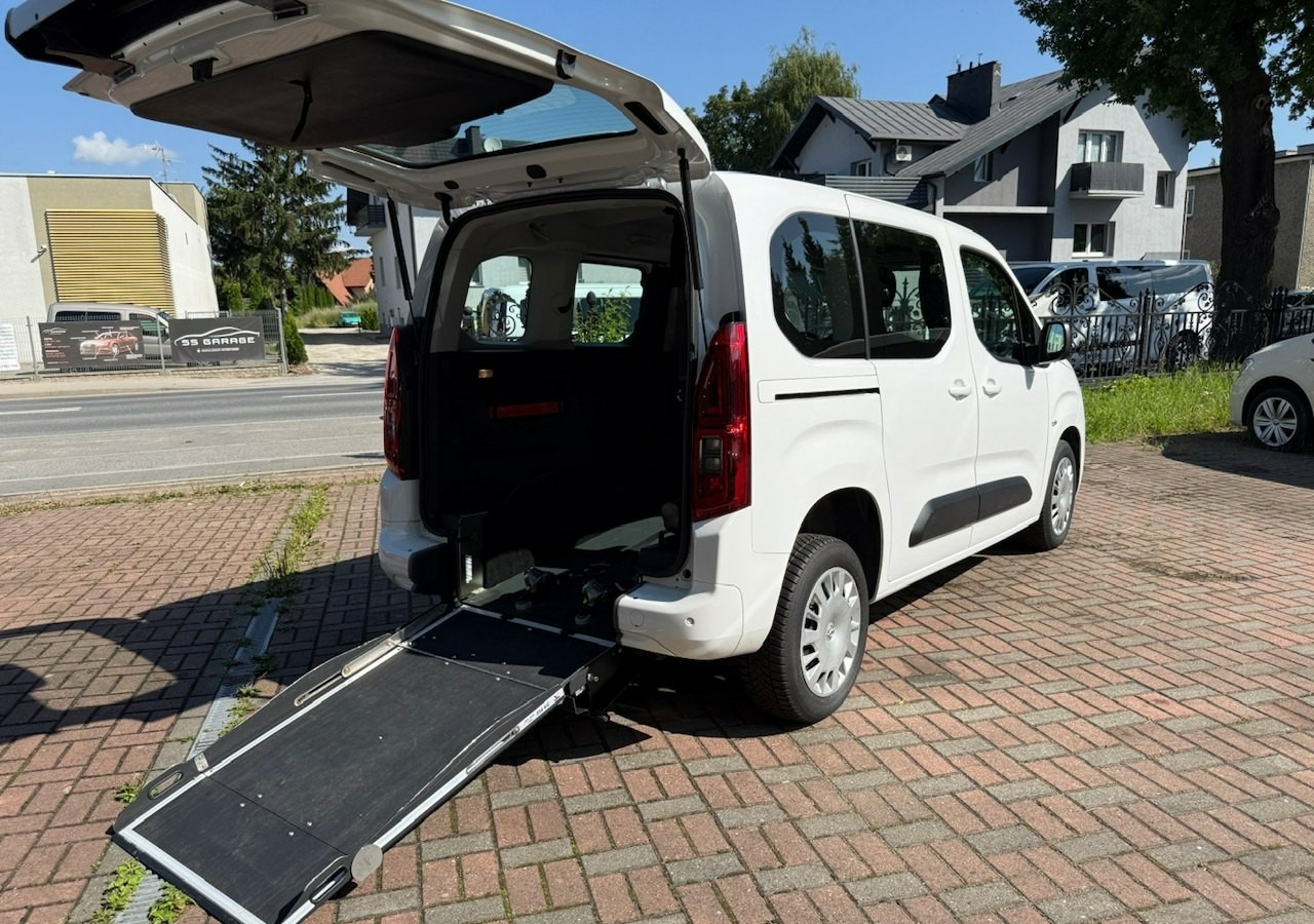 Opel Combo IV Opel Combo Life Niepełnosprawnych inwalida Rampa 32105 km Model 2022 - Car: picture 1 Opel Combo IV Opel Combo Life Niepełnosprawnych inwalida Rampa 32105 km Model 2022 - Car: picture 1