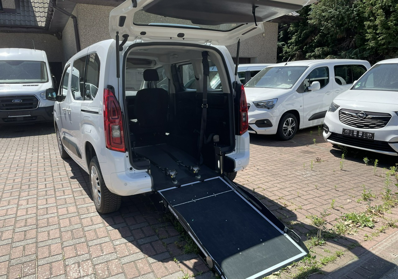 Opel Combo IV Opel Combo Life Niepełnosprawnych inwalida Rampa 32105 km Model 2022 - Car: picture 1 Opel Combo IV Opel Combo Life Niepełnosprawnych inwalida Rampa 32105 km Model 2022 - Car: picture 1
