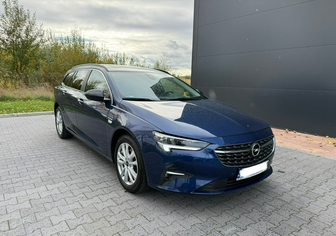 Opel Insignia II Country Tourer Sports Tourer 1.5CDTi 122KM Automat Navi Panorama Klima Model 2022 - Estate car: picture 2 Opel Insignia II Country Tourer Sports Tourer 1.5CDTi 122KM Automat Navi Panorama Klima Model 2022 - Estate car: picture 2