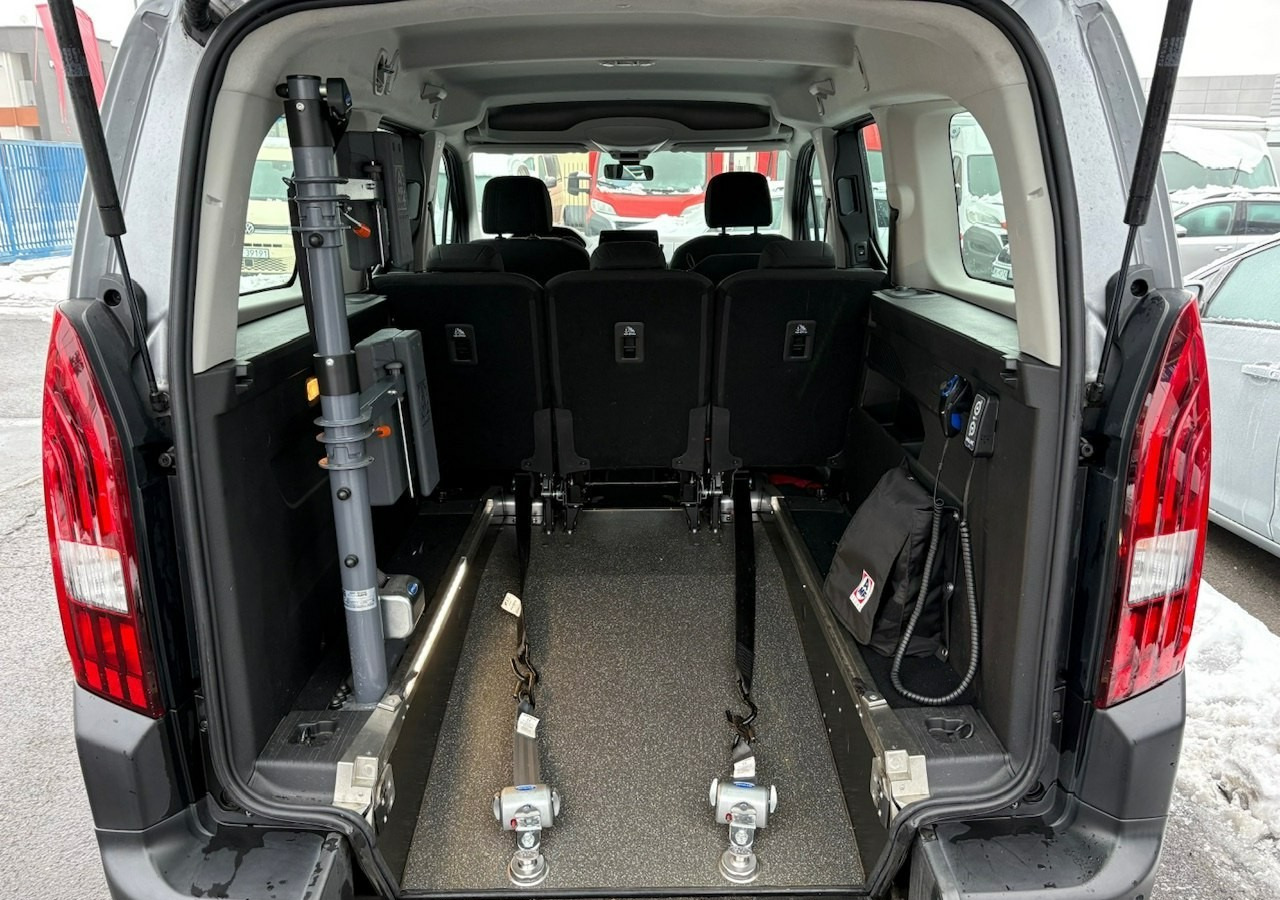 Peugeot Rifter Rifter Long 1,5HDI Automat dla Niepełnosprawnych Inwalida Rampa PFRO - Estate car: picture 5 Peugeot Rifter Rifter Long 1,5HDI Automat dla Niepełnosprawnych Inwalida Rampa PFRO - Estate car: picture 5