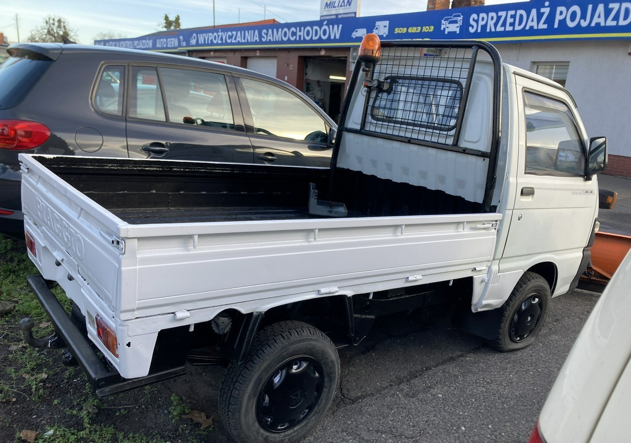 Piaggio Piaggio Porter 4X4 Skrzynia odśnieżarka Pług 2011 - Snow removal vehicle: picture 3 Piaggio Piaggio Porter 4X4 Skrzynia odśnieżarka Pług 2011 - Snow removal vehicle: picture 3