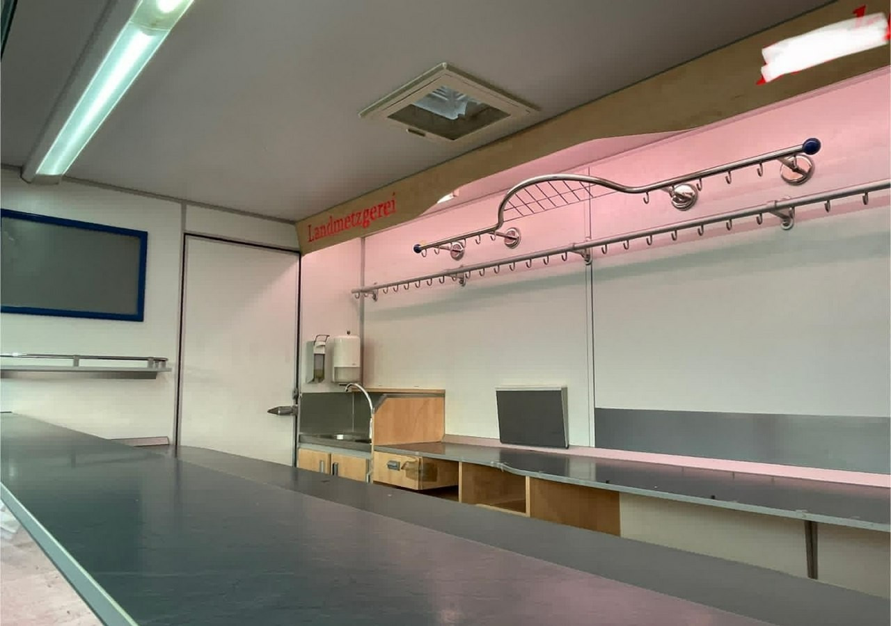 Renault Master Autosklep Wędli Gastronomiczny food truck foodtruck sklep W-zasiBORC - Vending truck: picture 5 Renault Master Autosklep Wędli Gastronomiczny food truck foodtruck sklep W-zasiBORC - Vending truck: picture 5