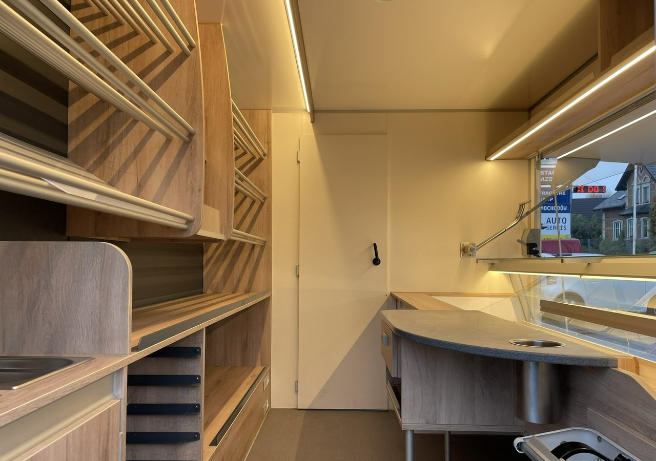 Renault Master Autosklep piec Sklep Gastronomiczny Food Truck Foodtruck bar Borco20 - Vending truck: picture 3 Renault Master Autosklep piec Sklep Gastronomiczny Food Truck Foodtruck bar Borco20 - Vending truck: picture 3