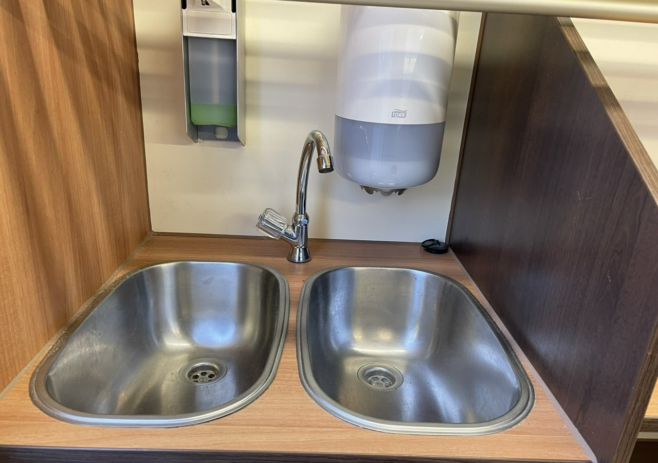 Renault Master Autosklep pieczy Gastronomiczny Food Truck Foodtruck Sklep Borco 201 - Vending truck: picture 3 Renault Master Autosklep pieczy Gastronomiczny Food Truck Foodtruck Sklep Borco 201 - Vending truck: picture 3