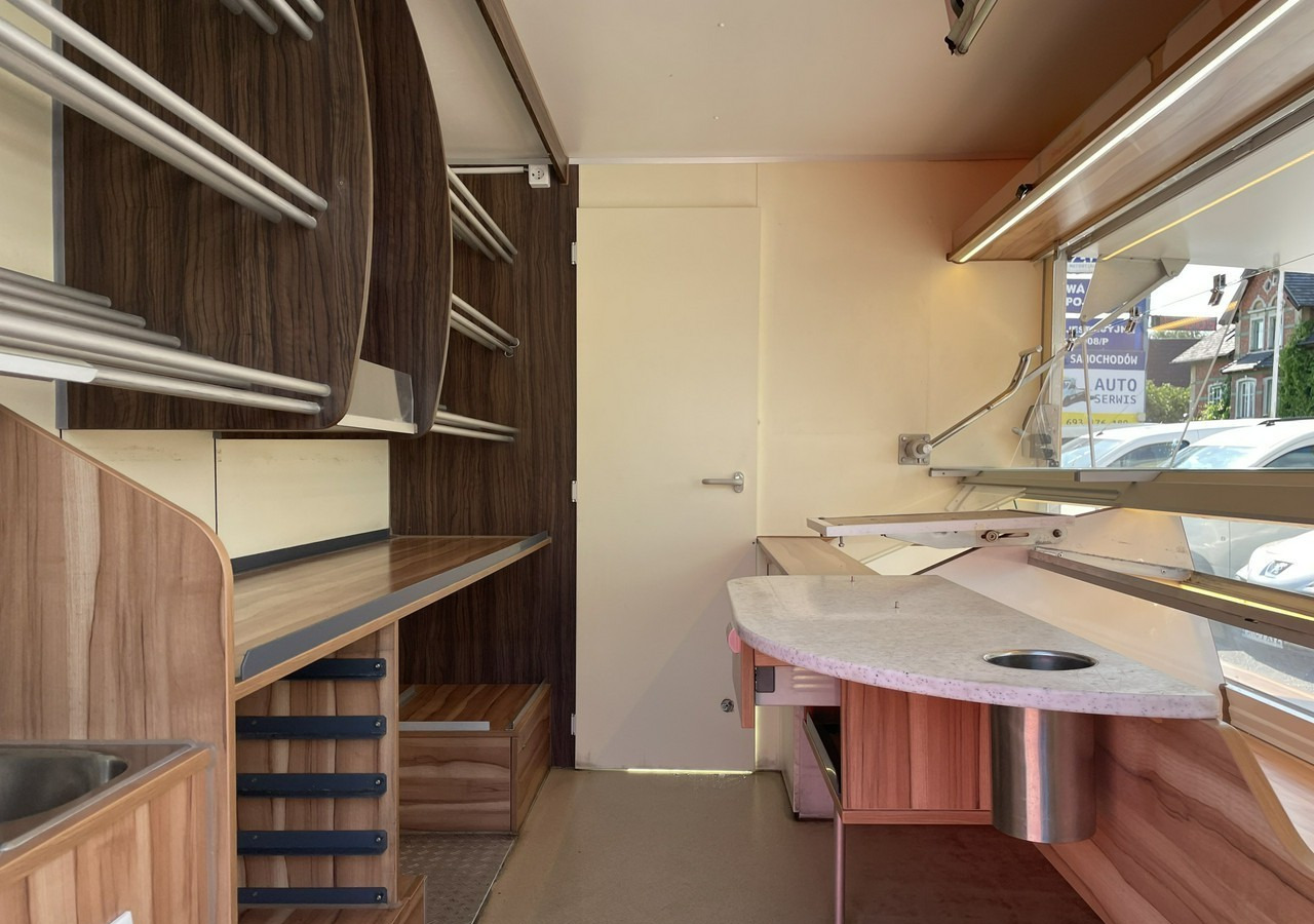 Renault Master Autosklep pieczywa Gastronomiczny Food Truck Foodtruck Sklep Borco20 - Vending truck: picture 2 Renault Master Autosklep pieczywa Gastronomiczny Food Truck Foodtruck Sklep Borco20 - Vending truck: picture 2