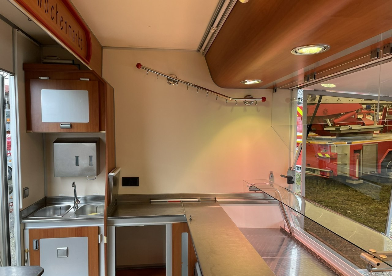 Renault Master Autosklep wędl Gastronomiczny Food Truck Foodtruck Sklep Klima Borc - Vending truck: picture 5 Renault Master Autosklep wędl Gastronomiczny Food Truck Foodtruck Sklep Klima Borc - Vending truck: picture 5