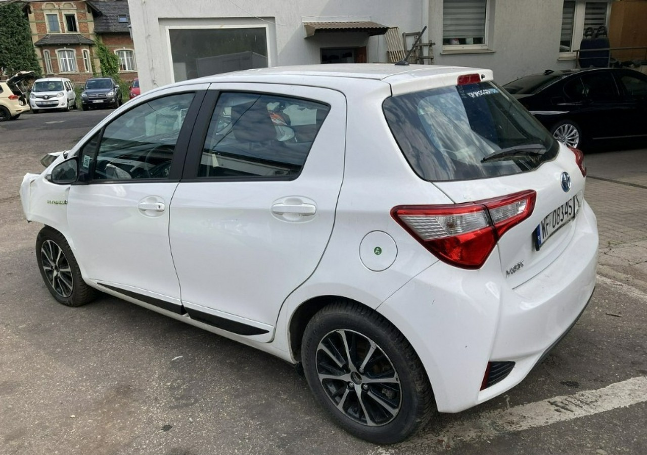 Toyota Yaris III Toyota Yaris Hybrid 1.5 VVT-i Y20 Model 2019 Salon PL - Hatchback: picture 4 Toyota Yaris III Toyota Yaris Hybrid 1.5 VVT-i Y20 Model 2019 Salon PL - Hatchback: picture 4