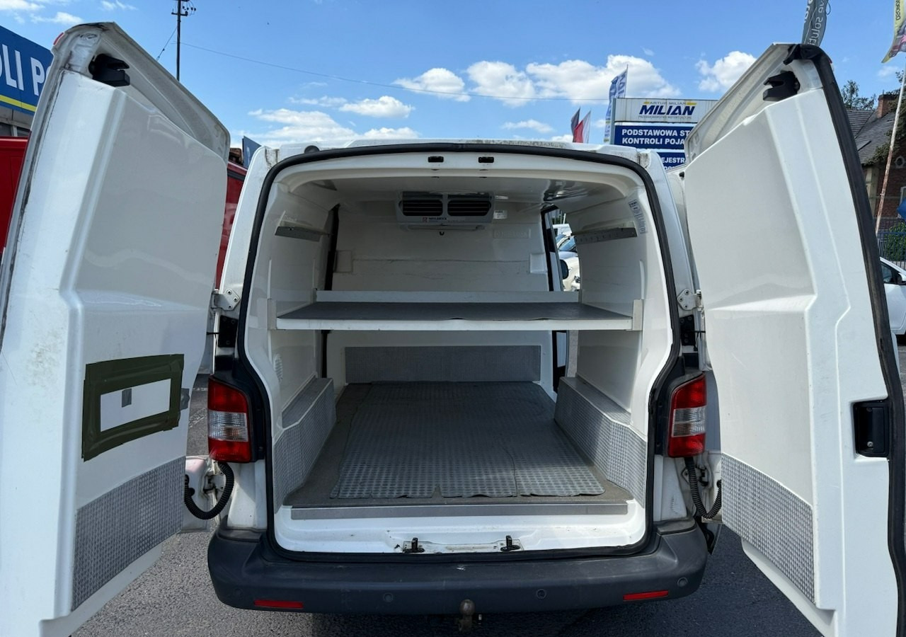 Volkswagen Transporter Transporter T5 LIFT 2.0-180 KM, DSG7 Chłodnia Konvekta Model 2012 - Refrigerated delivery van: picture 1 Volkswagen Transporter Transporter T5 LIFT 2.0-180 KM, DSG7 Chłodnia Konvekta Model 2012 - Refrigerated delivery van: picture 1