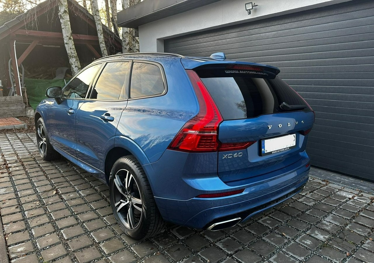 Volvo XC60 II XC60 R-design 2.0D5 235KM Automat Navi Kamery360 Panorama HAK Harman - SUV: picture 3 Volvo XC60 II XC60 R-design 2.0D5 235KM Automat Navi Kamery360 Panorama HAK Harman - SUV: picture 3