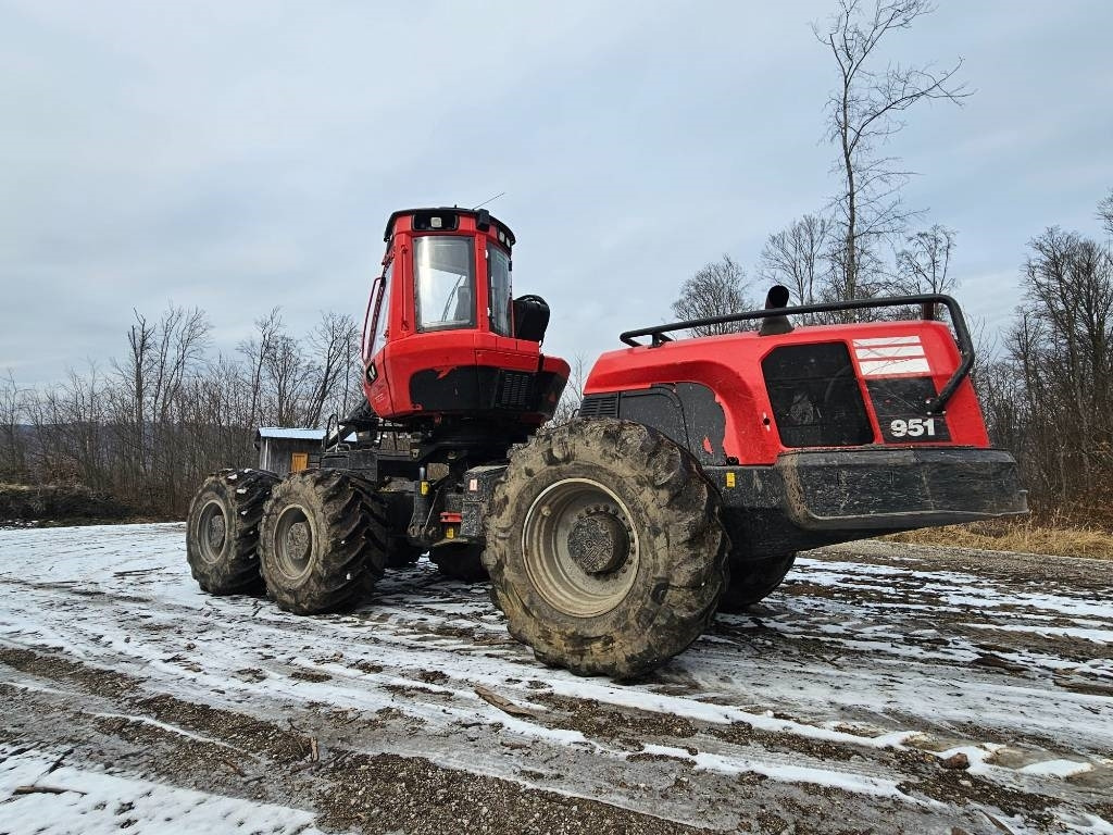 Komatsu 951 - Forestry harvester: picture 2 Komatsu 951 - Forestry harvester: picture 2