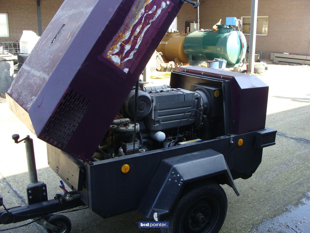 INGERSOLL RAND - Air compressor: picture 4 INGERSOLL RAND - Air compressor: picture 4