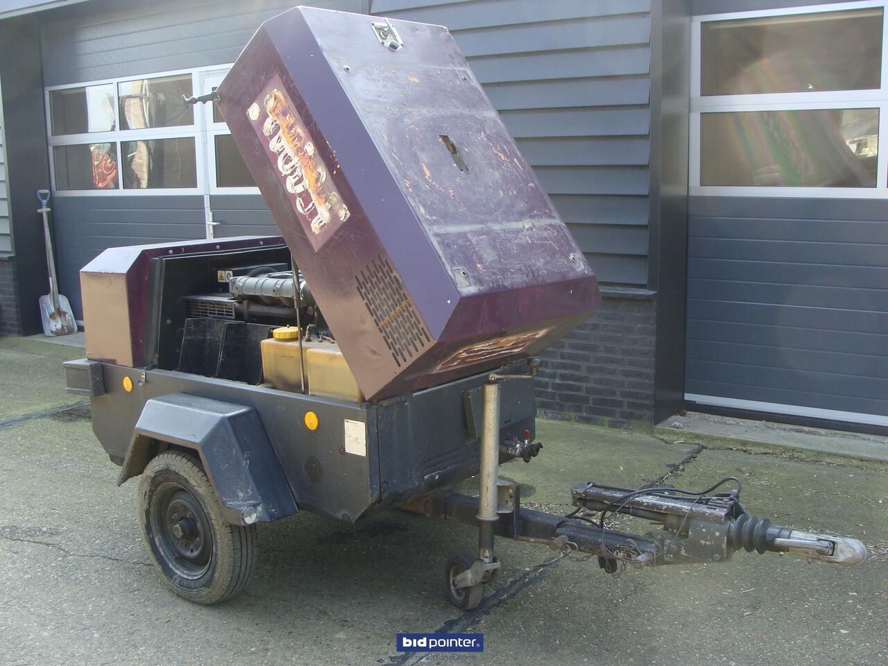 INGERSOLL RAND - Air compressor: picture 2 INGERSOLL RAND - Air compressor: picture 2