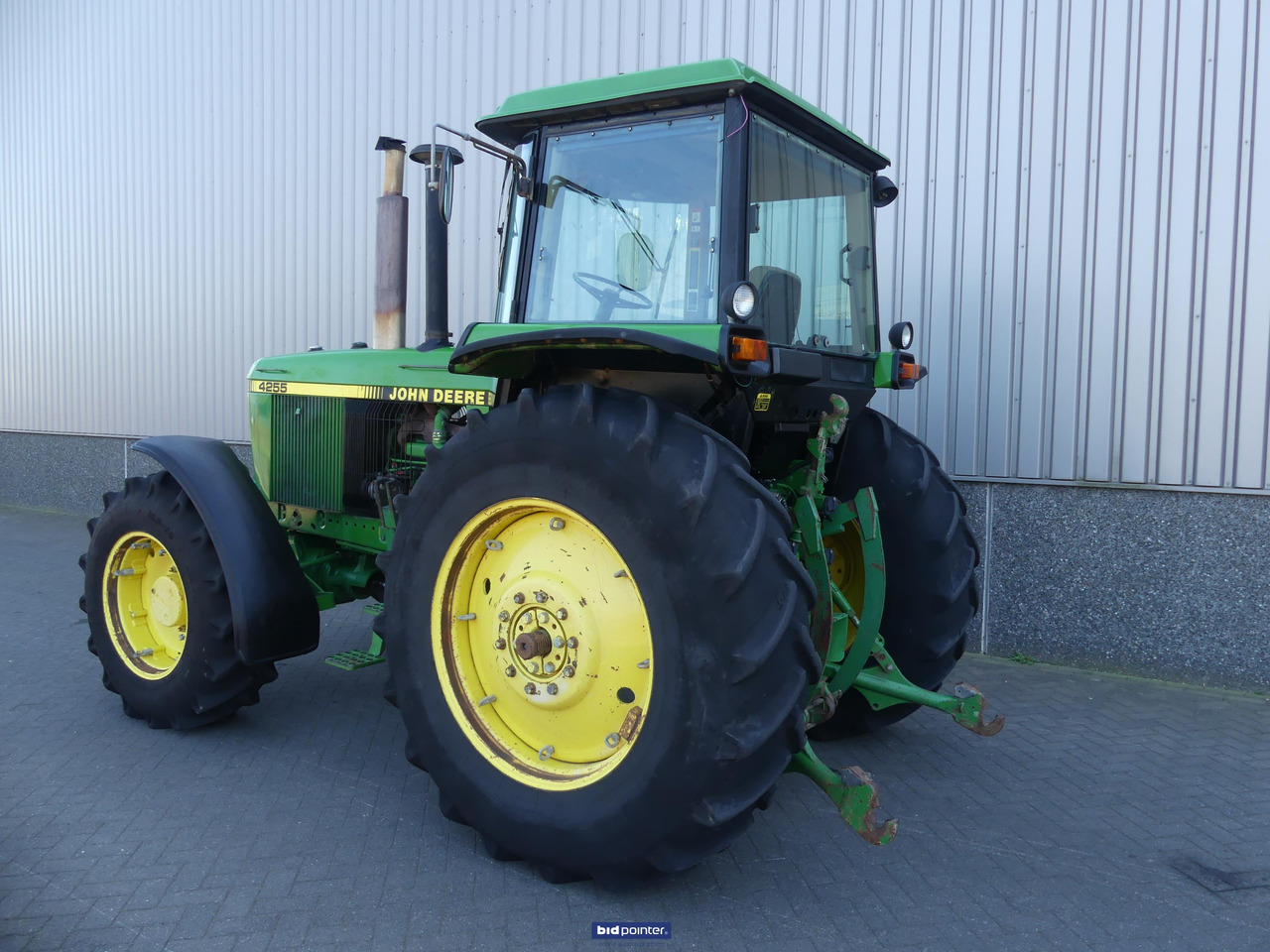 John-Deere 4255 4WD - Farm tractor: picture 3 John-Deere 4255 4WD - Farm tractor: picture 3