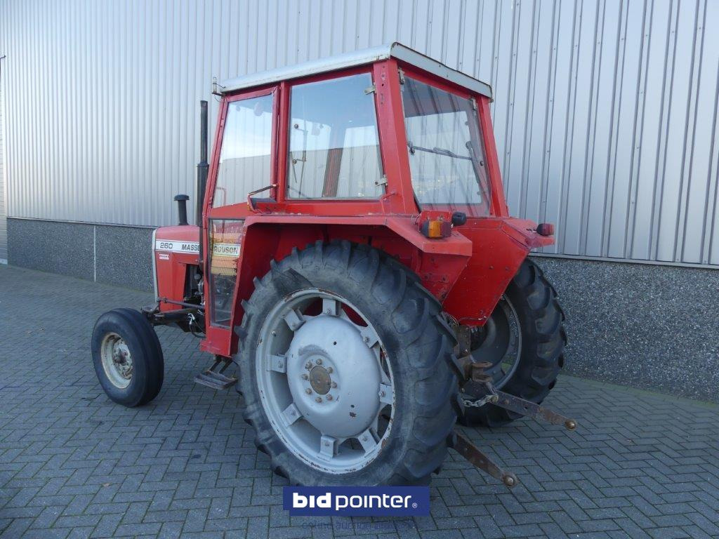 Massey Ferguson 260 with 4226 Hours and powersteering - Farm tractor: picture 4 Massey Ferguson 260 with 4226 Hours and powersteering - Farm tractor: picture 4