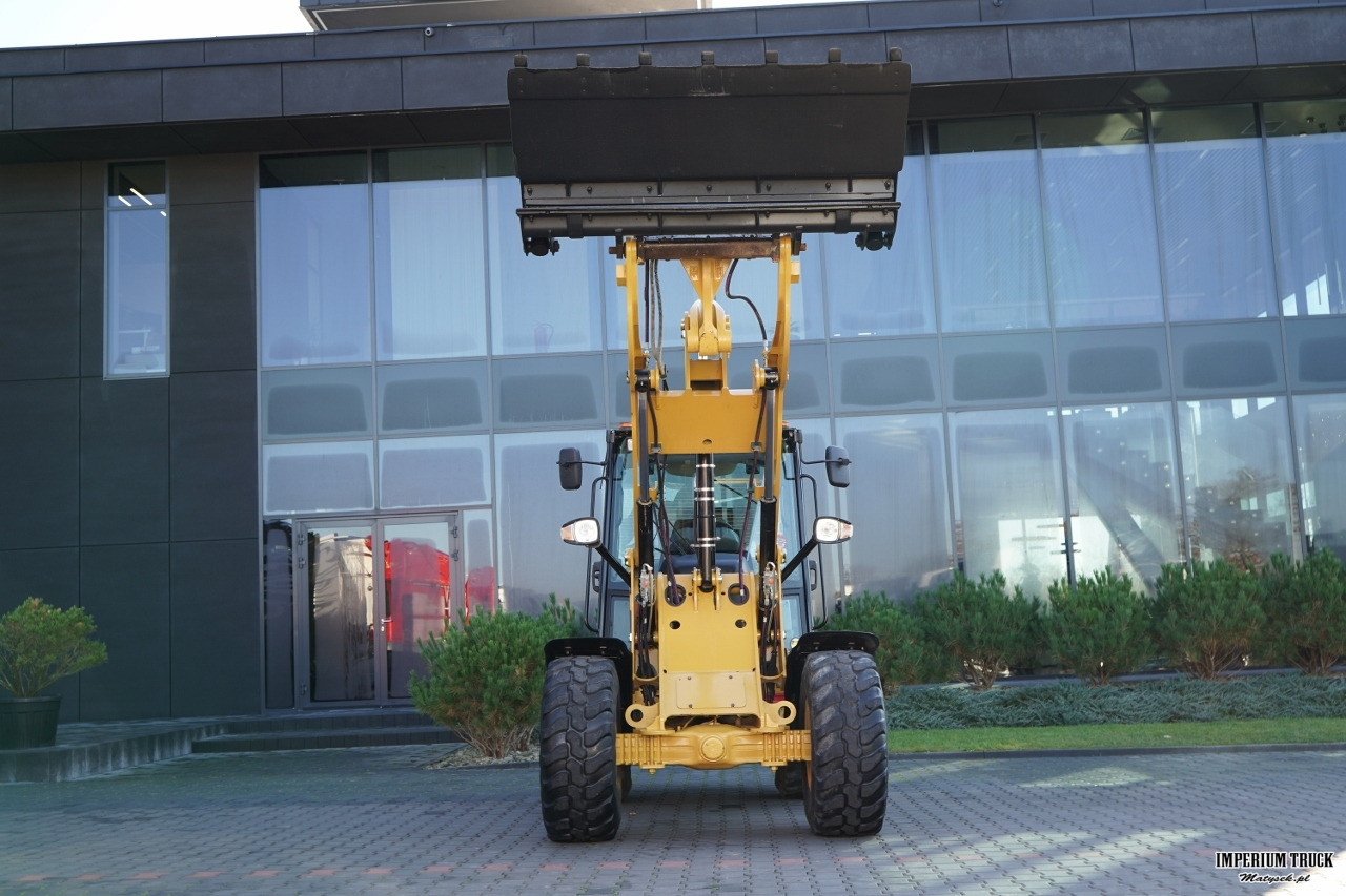 Caterpillar 906M / ŁADOWARKA KOŁOWA / 2020 ROK / ŁYŻKA SZCZĘKOWA / - Wheel loader: picture 3 Caterpillar 906M / ŁADOWARKA KOŁOWA / 2020 ROK / ŁYŻKA SZCZĘKOWA / - Wheel loader: picture 3