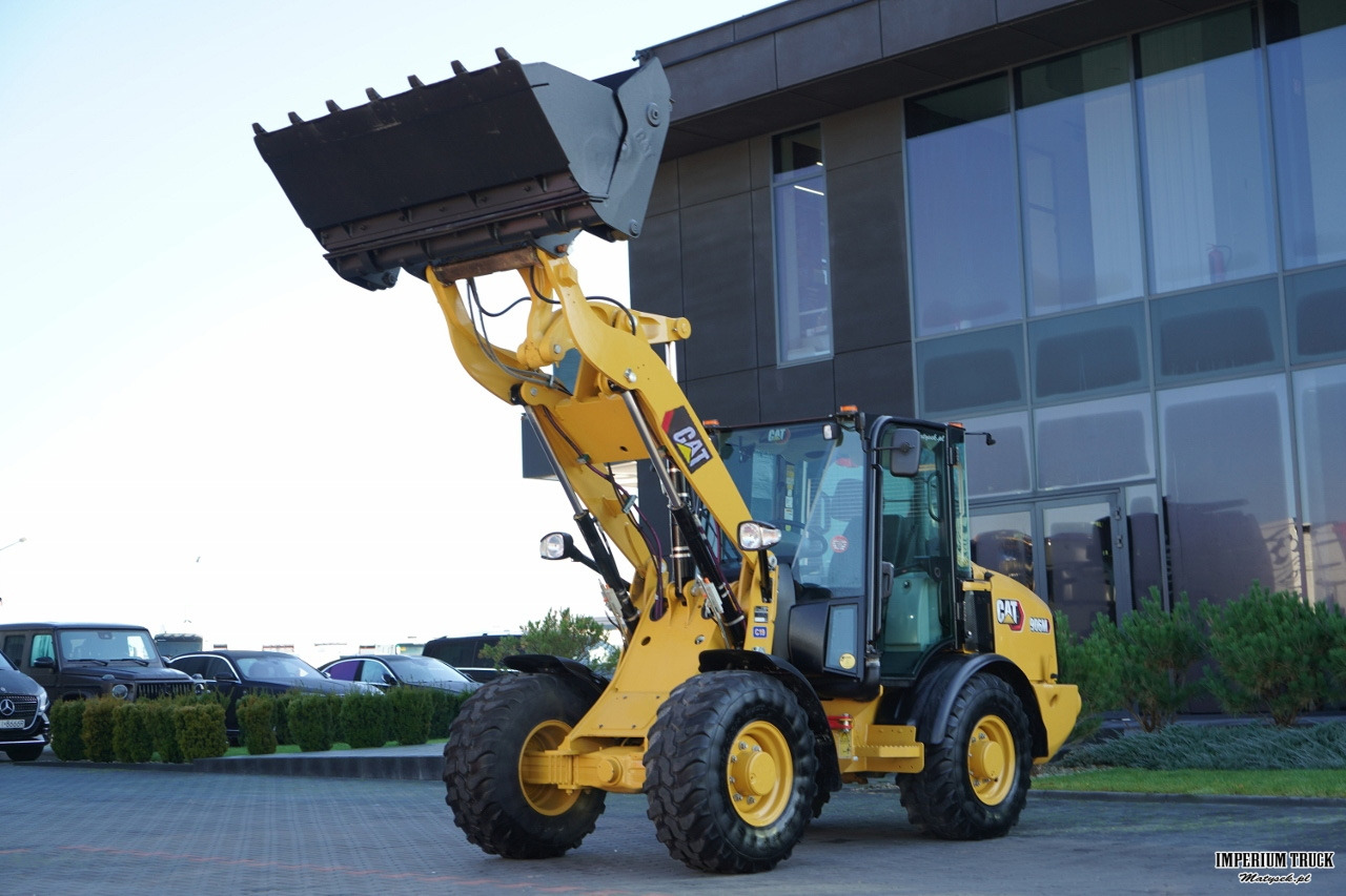 Caterpillar 906M / ŁADOWARKA KOŁOWA / 2020 ROK / ŁYŻKA SZCZĘKOWA / - Wheel loader: picture 2 Caterpillar 906M / ŁADOWARKA KOŁOWA / 2020 ROK / ŁYŻKA SZCZĘKOWA / - Wheel loader: picture 2