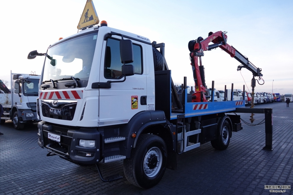 MAN TGM 13.290 / 4x4 / HDS HC 190 + WIERTŁO 2 mb / WIERTNICA / EURO 6 / MANUAL - Dropside/ Flatbed truck, Crane truck: picture 2 MAN TGM 13.290 / 4x4 / HDS HC 190 + WIERTŁO 2 mb / WIERTNICA / EURO 6 / MANUAL - Dropside/ Flatbed truck, Crane truck: picture 2