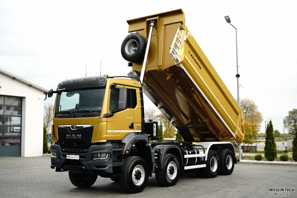 MAN TGS 41.480 / 8X6 / WYWROTKA / S1 - TYLNOZSYP / AUTOMAT / FABRYCZNIE NOWY / DOSTĘPNY OD RĘKI / BOGATE WYPOSAŻENIE / ZŁOTY METALIK / - Tipper: picture 2 MAN TGS 41.480 / 8X6 / WYWROTKA / S1 - TYLNOZSYP / AUTOMAT / FABRYCZNIE NOWY / DOSTĘPNY OD RĘKI / BOGATE WYPOSAŻENIE / ZŁOTY METALIK / - Tipper: picture 2