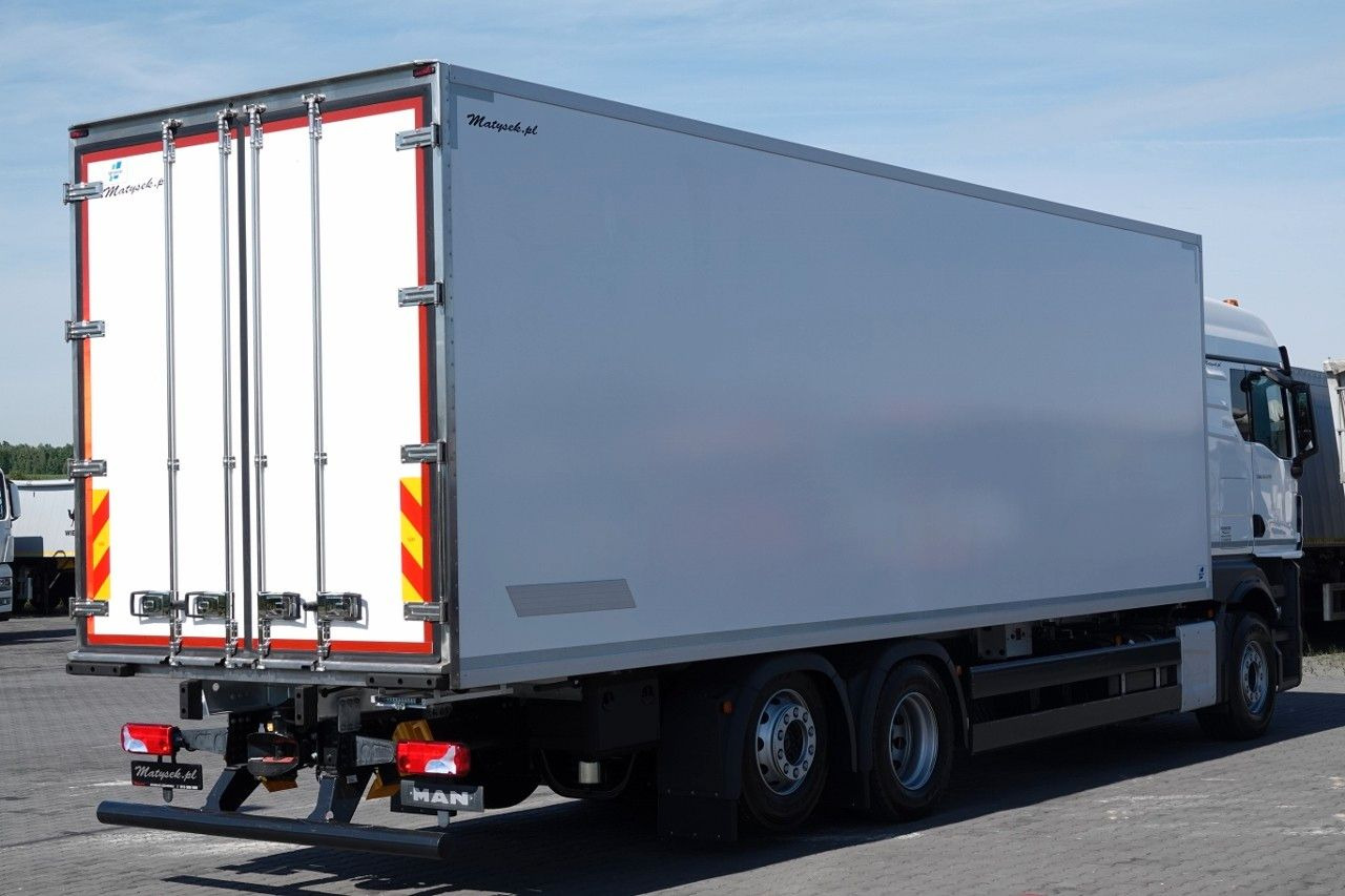 MAN TGX 26.520 / 6x2 / CHŁODNIA -8,6 M / AGREGAT THE - Box truck: picture 4 MAN TGX 26.520 / 6x2 / CHŁODNIA -8,6 M / AGREGAT THE - Box truck: picture 4