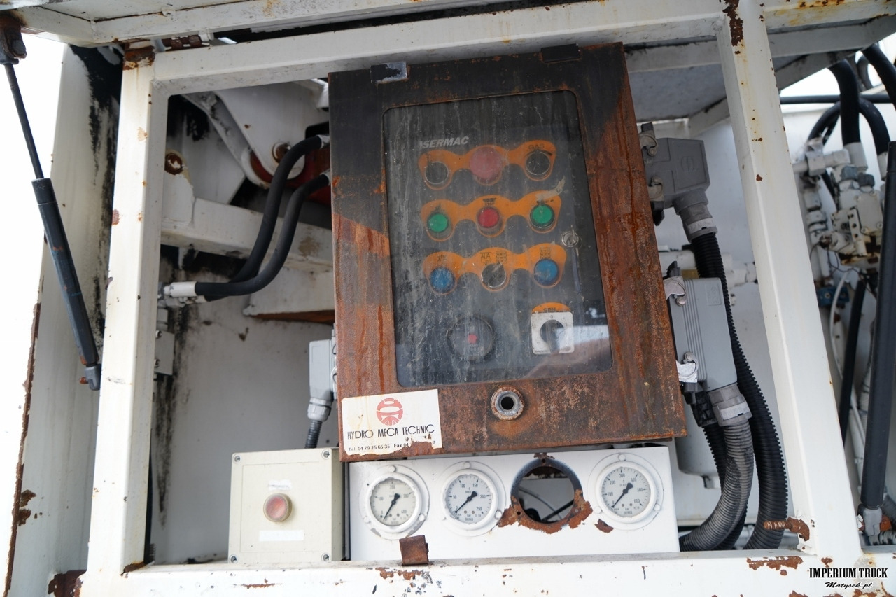 Concrete pump truck MERCEDES ACTROS 2636 / POMPA SERMAC 5Z37 / 37 METRÓW / STEROWANIE RADIOWE / EPS + SPRZĘGŁO: picture 16
