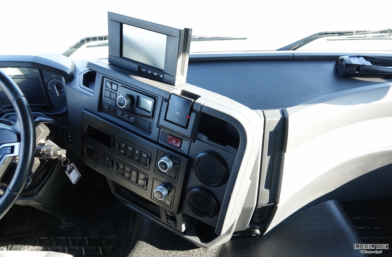 Dropside/ Flatbed truck, Crane truck RENAULT C 430 / 8x4 / SKRZYNIOWY 7 M + HDS PALFINGER 33002 -wysów: 14,5 M / UDŹWIG 9800 KG / STEROWANIE RADIOWE / ROTATOR / EURO 6: picture 37