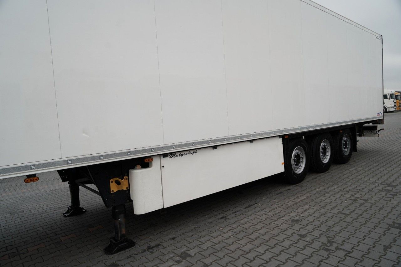 Refrigerator semi-trailer Schmitz Cargobull CHŁODNIA / THERMO KING / HAKÓWKA / OŚ PODNOSZO: picture 10 Refrigerator semi-trailer Schmitz Cargobull CHŁODNIA / THERMO KING / HAKÓWKA / OŚ PODNOSZO: picture 10