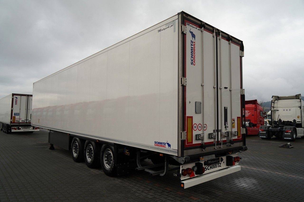 Schmitz Cargobull REFRIGERATED / NEW THERMO KING UNIT / SLX 300 / - Refrigerator semi-trailer: picture 3 Schmitz Cargobull REFRIGERATED / NEW THERMO KING UNIT / SLX 300 / - Refrigerator semi-trailer: picture 3