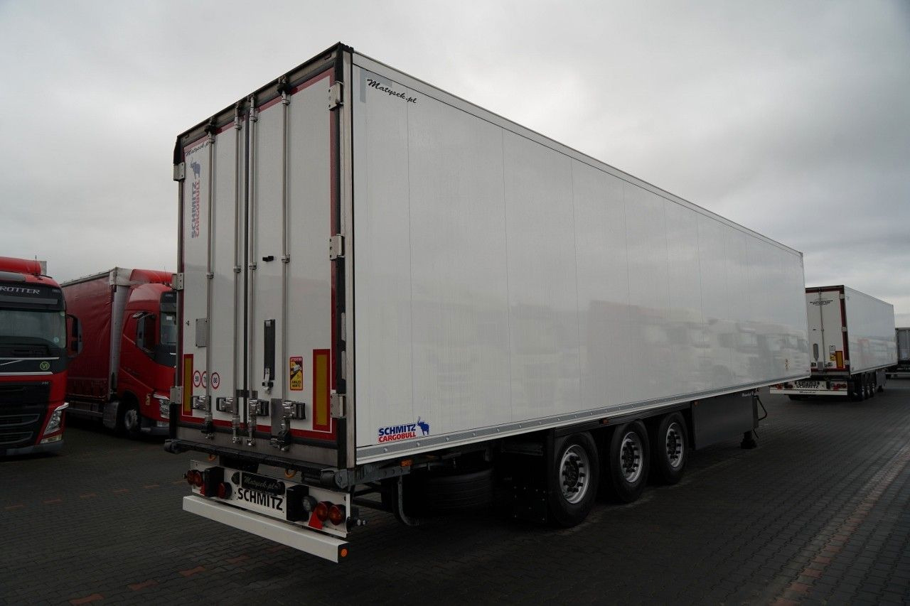 Schmitz Cargobull REFRIGERATED / NEW THERMO KING UNIT / SLX 300 / - Refrigerator semi-trailer: picture 5 Schmitz Cargobull REFRIGERATED / NEW THERMO KING UNIT / SLX 300 / - Refrigerator semi-trailer: picture 5