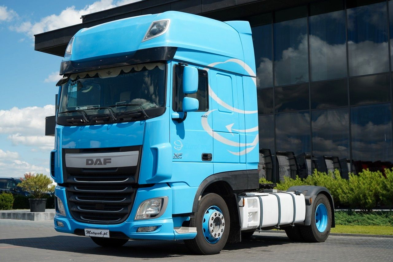 DAF XF 460 / SUPER SPACE CAB / RETARDER / EURO 6 / 2 - Tractor unit: picture 2 DAF XF 460 / SUPER SPACE CAB / RETARDER / EURO 6 / 2 - Tractor unit: picture 2
