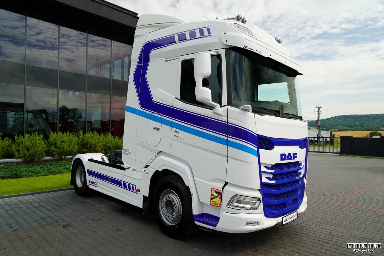 DAF XG 530 / RETARDER / CAŁA NA PODUSZKACH / KLIMA POSTOJOWA / PO KONTRAKCIE SERWISOWYM - Tractor unit: picture 3 DAF XG 530 / RETARDER / CAŁA NA PODUSZKACH / KLIMA POSTOJOWA / PO KONTRAKCIE SERWISOWYM - Tractor unit: picture 3