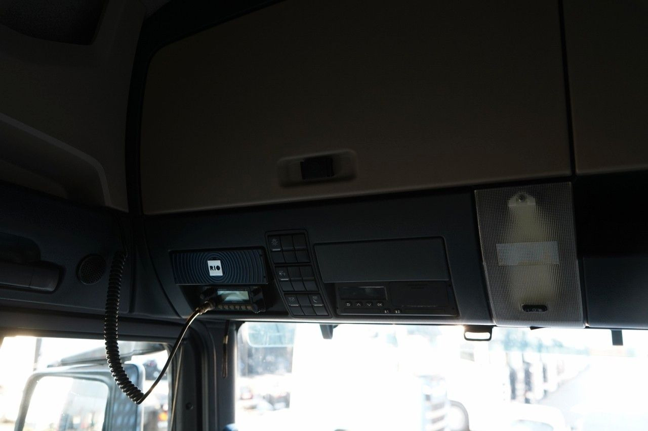 Tractor unit MAN TGX 18. 460 / MEGA / LOWDECK / REGULOWANE SIODŁO: picture 35 Tractor unit MAN TGX 18. 460 / MEGA / LOWDECK / REGULOWANE SIODŁO: picture 35