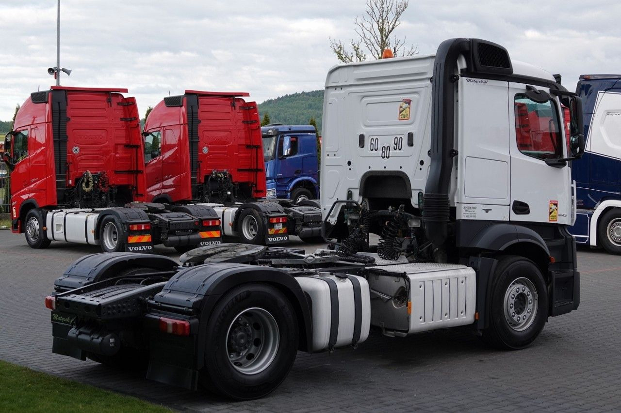 Mercedes-Benz ACTROS 1843 / RETARDER / HYDRAULIKA / NISKA KABI Mercedes-Benz ACTROS 1843 / RETARDER / HYDRAULIKA / NISKA KABI - Tractor unit: picture 5 Mercedes-Benz ACTROS 1843 / RETARDER / HYDRAULIKA / NISKA KABI Mercedes-Benz ACTROS 1843 / RETARDER / HYDRAULIKA / NISKA KABI - Tractor unit: picture 5