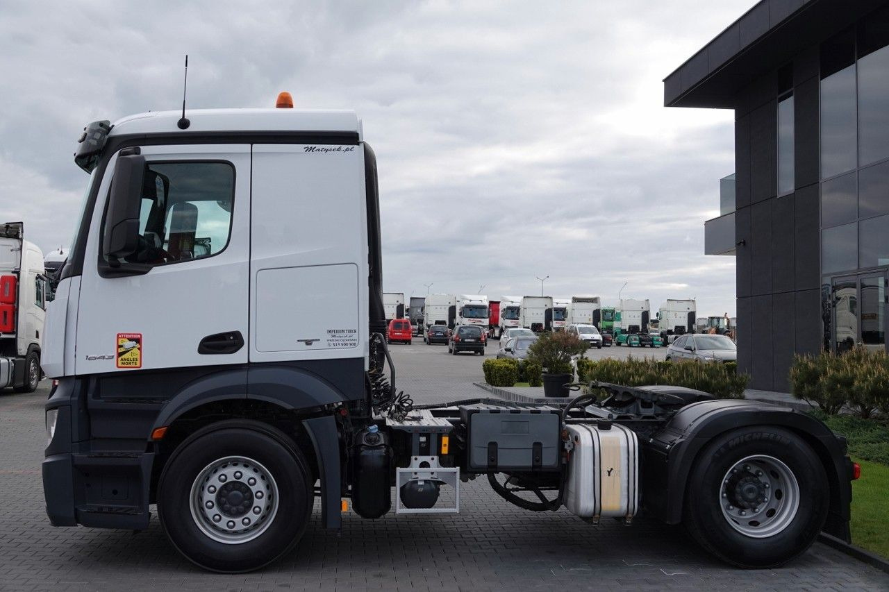 Mercedes-Benz ACTROS 1843 / RETARDER / HYDRAULIKA / NISKA KABI Mercedes-Benz ACTROS 1843 / RETARDER / HYDRAULIKA / NISKA KABI - Tractor unit: picture 3 Mercedes-Benz ACTROS 1843 / RETARDER / HYDRAULIKA / NISKA KABI Mercedes-Benz ACTROS 1843 / RETARDER / HYDRAULIKA / NISKA KABI - Tractor unit: picture 3