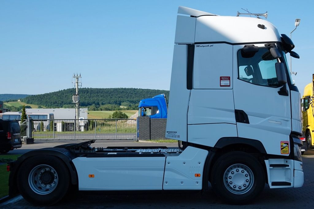 Renault T 520 / 13L / MAXISPACE / RETARDER / SALONKA Renault T 520 / 13L / MAXISPACE / RETARDER / SALONKA - Tractor unit: picture 5 Renault T 520 / 13L / MAXISPACE / RETARDER / SALONKA Renault T 520 / 13L / MAXISPACE / RETARDER / SALONKA - Tractor unit: picture 5