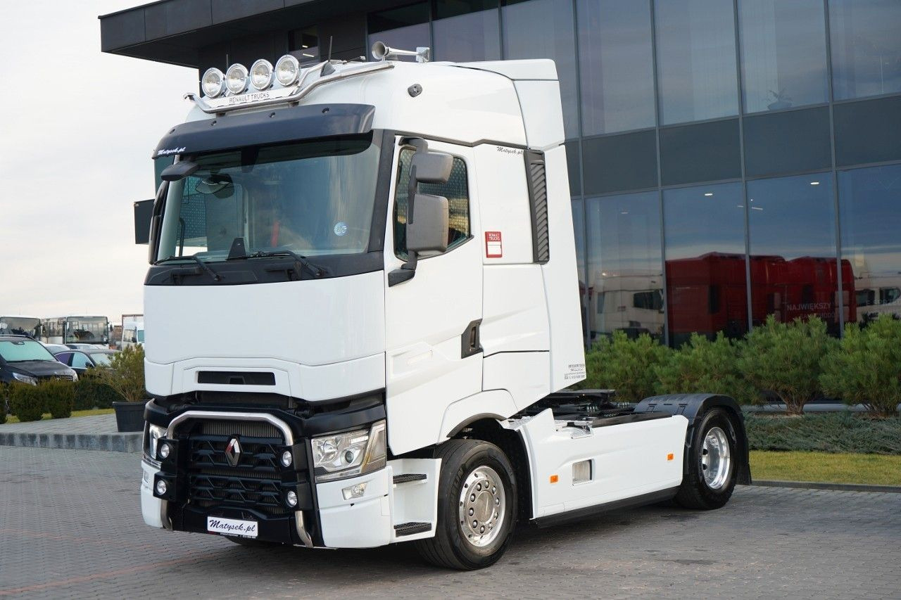 Renault T 520 / RETARDER / ALUFELGI / SKÓRY / MAXISPACE - Tractor unit: picture 4 Renault T 520 / RETARDER / ALUFELGI / SKÓRY / MAXISPACE - Tractor unit: picture 4