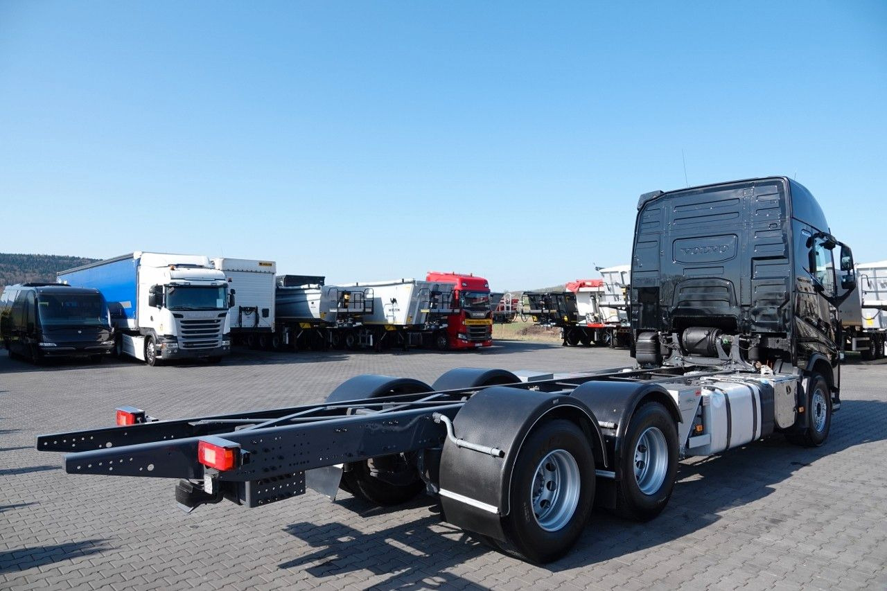 Volvo FH 16 / 750 KM / 6X4 / RAMA DŁ. 8 M / 373 TYS. - Tractor unit: picture 4 Volvo FH 16 / 750 KM / 6X4 / RAMA DŁ. 8 M / 373 TYS. - Tractor unit: picture 4