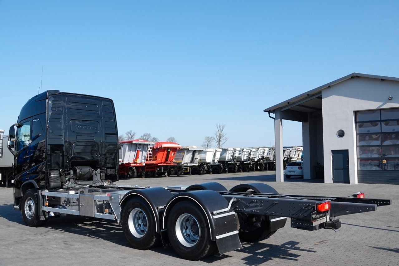 Volvo FH 16 / 750 KM / 6X4 / RAMA DŁ. 8 M / 373 TYS. - Tractor unit: picture 3 Volvo FH 16 / 750 KM / 6X4 / RAMA DŁ. 8 M / 373 TYS. - Tractor unit: picture 3