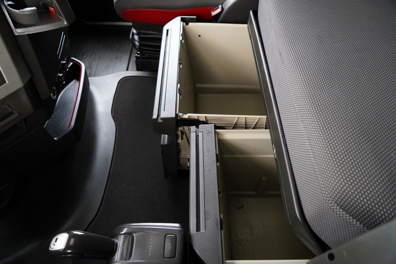 Tractor unit Volvo FH 460 / STANDARD / I-SHIFT /: picture 25