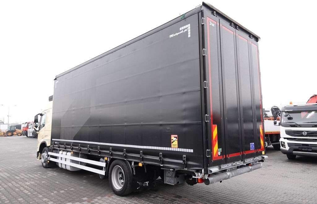 Volvo FM 380 / FIRANKA- 7,7 m / 60m3 / PODNOSZONY DACH - Curtain side truck: picture 3 Volvo FM 380 / FIRANKA- 7,7 m / 60m3 / PODNOSZONY DACH - Curtain side truck: picture 3