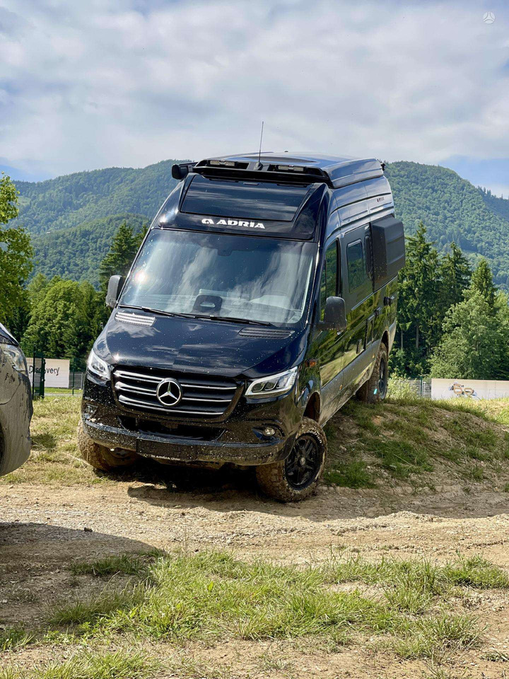Adria Super Twin - Camper van: picture 2 Adria Super Twin - Camper van: picture 2