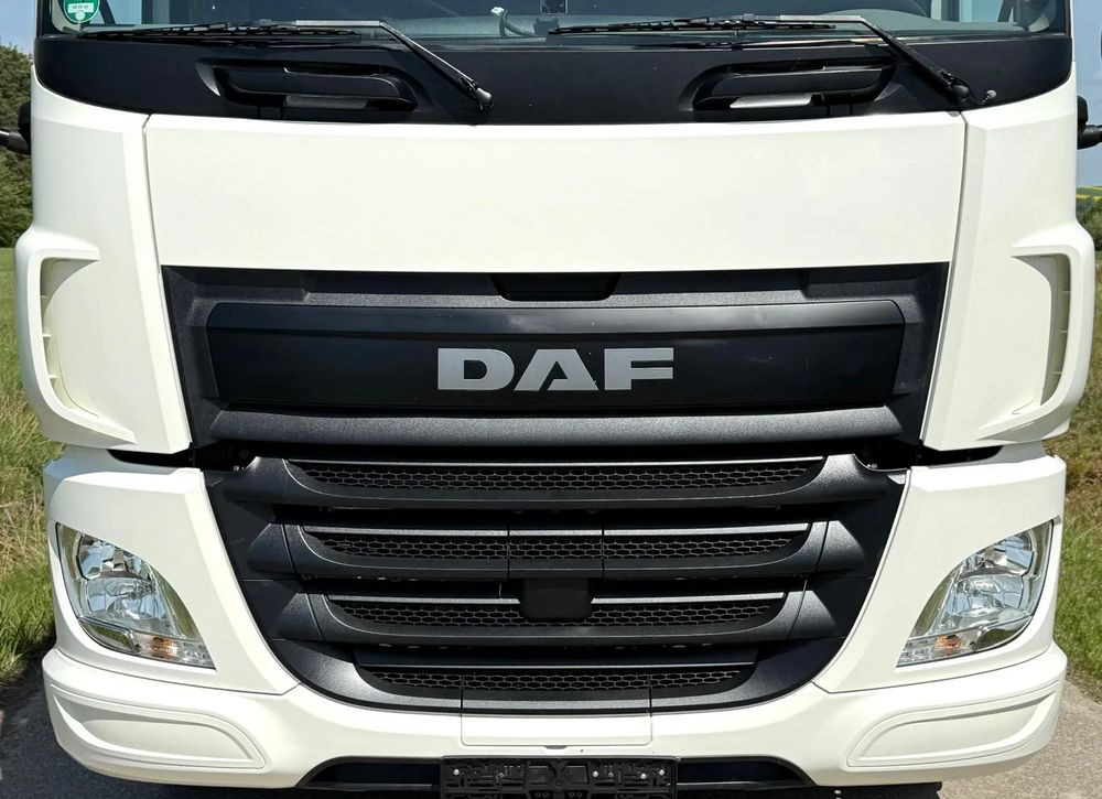 DAF CF 330/10.2017/KONTENER/IZOTERMA/WINDA/18 PALET/E6/NISKI PRZEBIEG/Z NIEMIEC/JAK NOWY/DUŻY SILNIK/ - Box truck: picture 4 DAF CF 330/10.2017/KONTENER/IZOTERMA/WINDA/18 PALET/E6/NISKI PRZEBIEG/Z NIEMIEC/JAK NOWY/DUŻY SILNIK/ - Box truck: picture 4