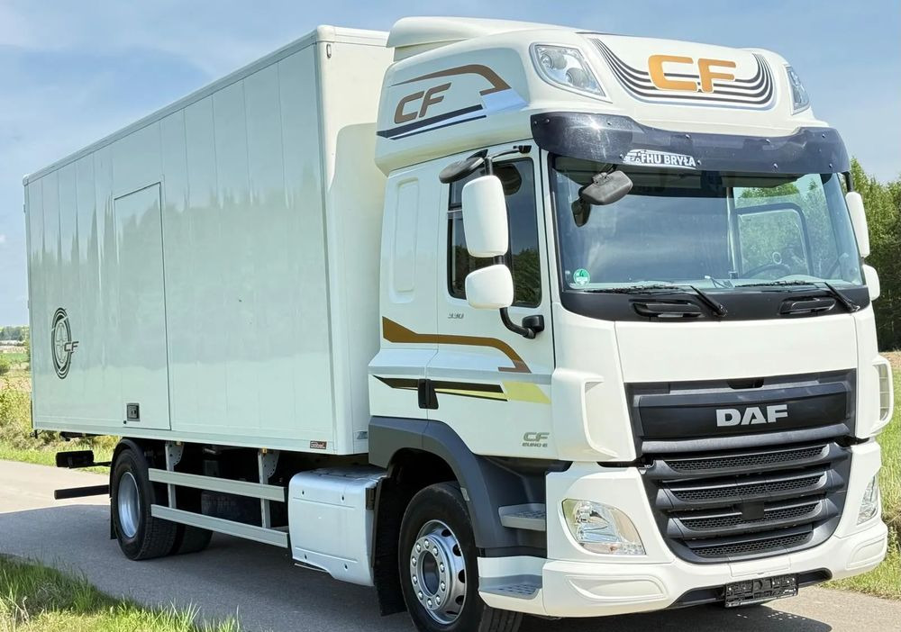 DAF CF 330/10.2017/KONTENER/IZOTERMA/WINDA/18 PALET/E6/NISKI PRZEBIEG/Z NIEMIEC/JAK NOWY/DUŻY SILNIK/ - Box truck: picture 2 DAF CF 330/10.2017/KONTENER/IZOTERMA/WINDA/18 PALET/E6/NISKI PRZEBIEG/Z NIEMIEC/JAK NOWY/DUŻY SILNIK/ - Box truck: picture 2