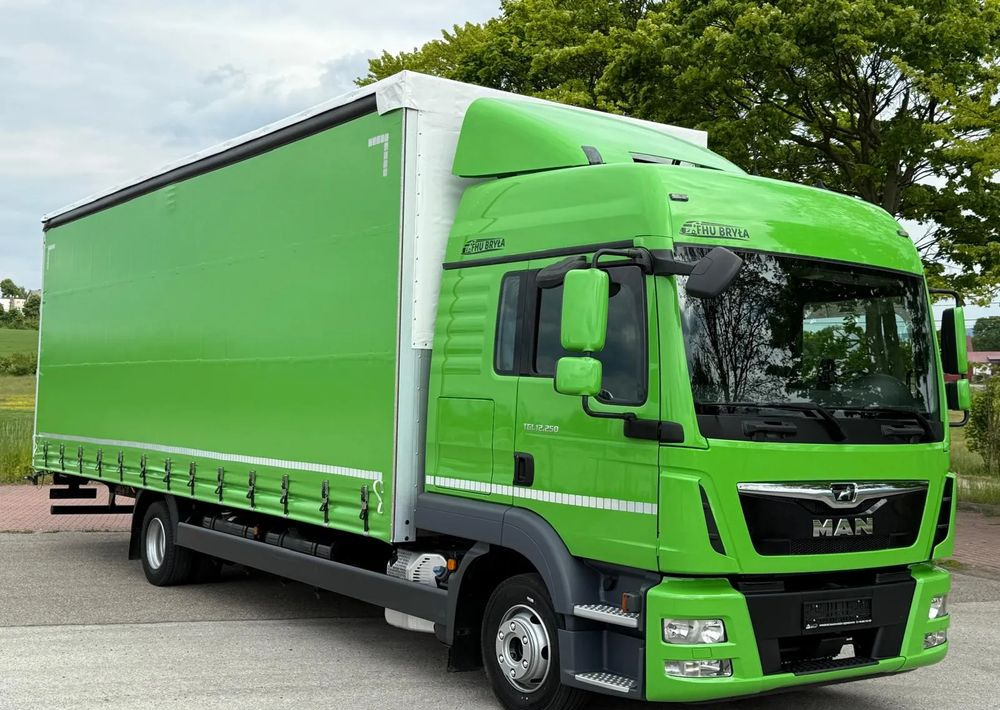 MAN TGL12.250/E6/20PALET/10.2018/SERWISOWANY/NISKI PRZEBIEG/WINDA/FIRANKA//JAK NOWY/SERWISOWANY - Curtain side truck: picture 1 MAN TGL12.250/E6/20PALET/10.2018/SERWISOWANY/NISKI PRZEBIEG/WINDA/FIRANKA//JAK NOWY/SERWISOWANY - Curtain side truck: picture 1