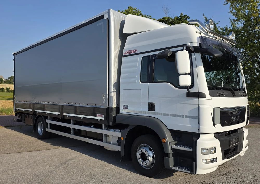 MAN TGM 15.290 / BURTO-FIRANKA / CAŁY NA PODUSZKACH /KLIMA POSTOJOWA / 2018R / NISKI PRZEBIEG / 18 PALET / E6 / JAK NOWY / WINDA / - Curtain side truck: picture 1 MAN TGM 15.290 / BURTO-FIRANKA / CAŁY NA PODUSZKACH /KLIMA POSTOJOWA / 2018R / NISKI PRZEBIEG / 18 PALET / E6 / JAK NOWY / WINDA / - Curtain side truck: picture 1