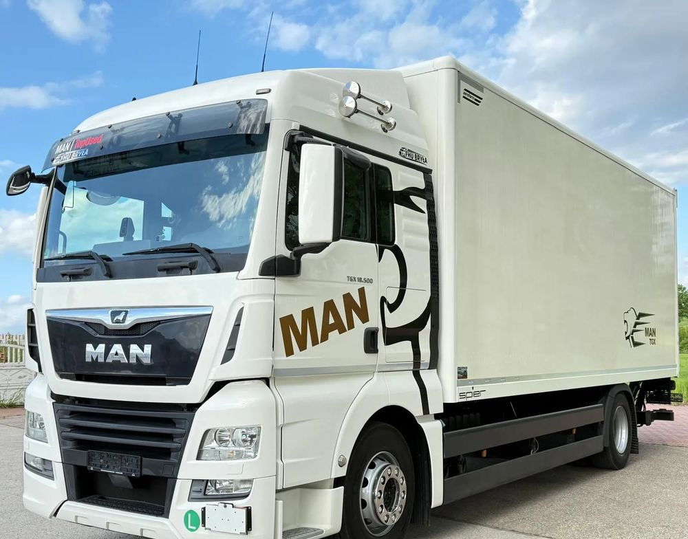 MAN TGX 18.500/18.430/TGM/TGL/2019/KONTENER/IZOTERMA/WINDA/18PALET/JAK NOWY/E6/SPROWADZONY/SERWISOWANY - Box truck: picture 2 MAN TGX 18.500/18.430/TGM/TGL/2019/KONTENER/IZOTERMA/WINDA/18PALET/JAK NOWY/E6/SPROWADZONY/SERWISOWANY - Box truck: picture 2