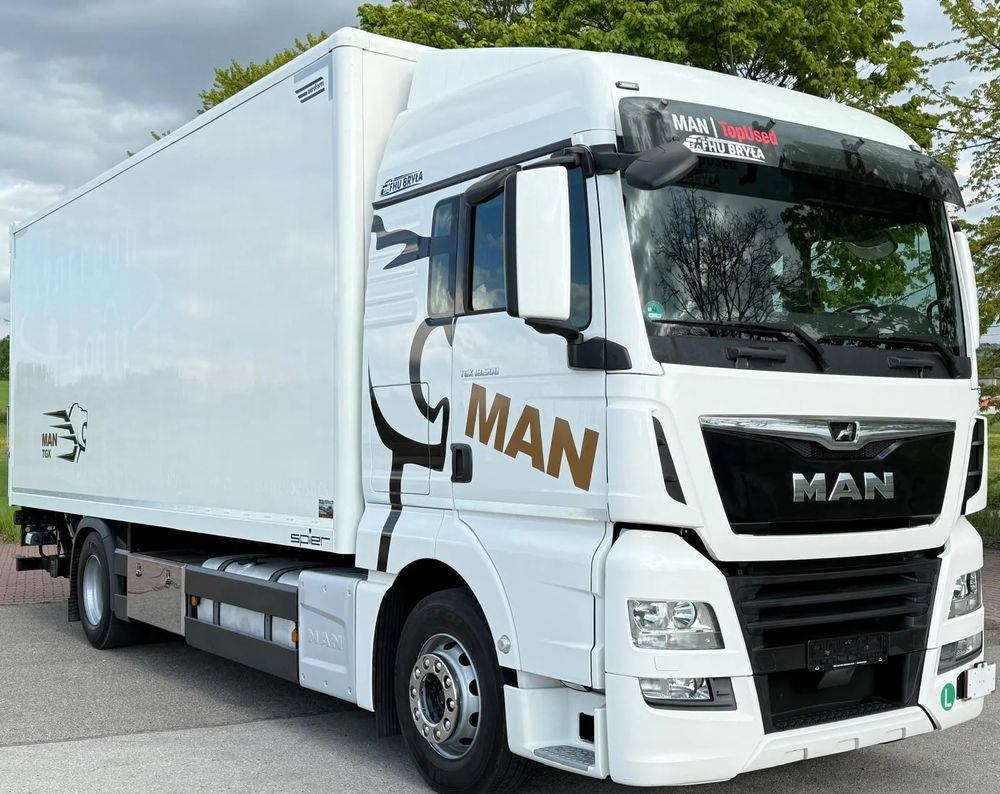 MAN TGX 18.500/18.430/TGM/TGL/2019/KONTENER/IZOTERMA/WINDA/18PALET/JAK NOWY/E6/SPROWADZONY/SERWISOWANY - Box truck: picture 1 MAN TGX 18.500/18.430/TGM/TGL/2019/KONTENER/IZOTERMA/WINDA/18PALET/JAK NOWY/E6/SPROWADZONY/SERWISOWANY - Box truck: picture 1
