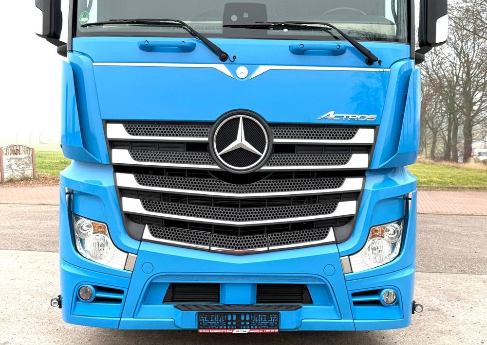 Mercedes-Benz ACTROS 1833 / FIRANKA/ WINDA / NOWY TACHOGRAF G2V2 / NOWE OPONY / 19PALET / 8TON ŁADOWNOŚCI / AUTOMAT / DUŻY SILNIK / SYPIALKA / SERWISOWANY / 2018 / JAK NOWY / - Curtain side truck: picture 5 Mercedes-Benz ACTROS 1833 / FIRANKA/ WINDA / NOWY TACHOGRAF G2V2 / NOWE OPONY / 19PALET / 8TON ŁADOWNOŚCI / AUTOMAT / DUŻY SILNIK / SYPIALKA / SERWISOWANY / 2018 / JAK NOWY / - Curtain side truck: picture 5