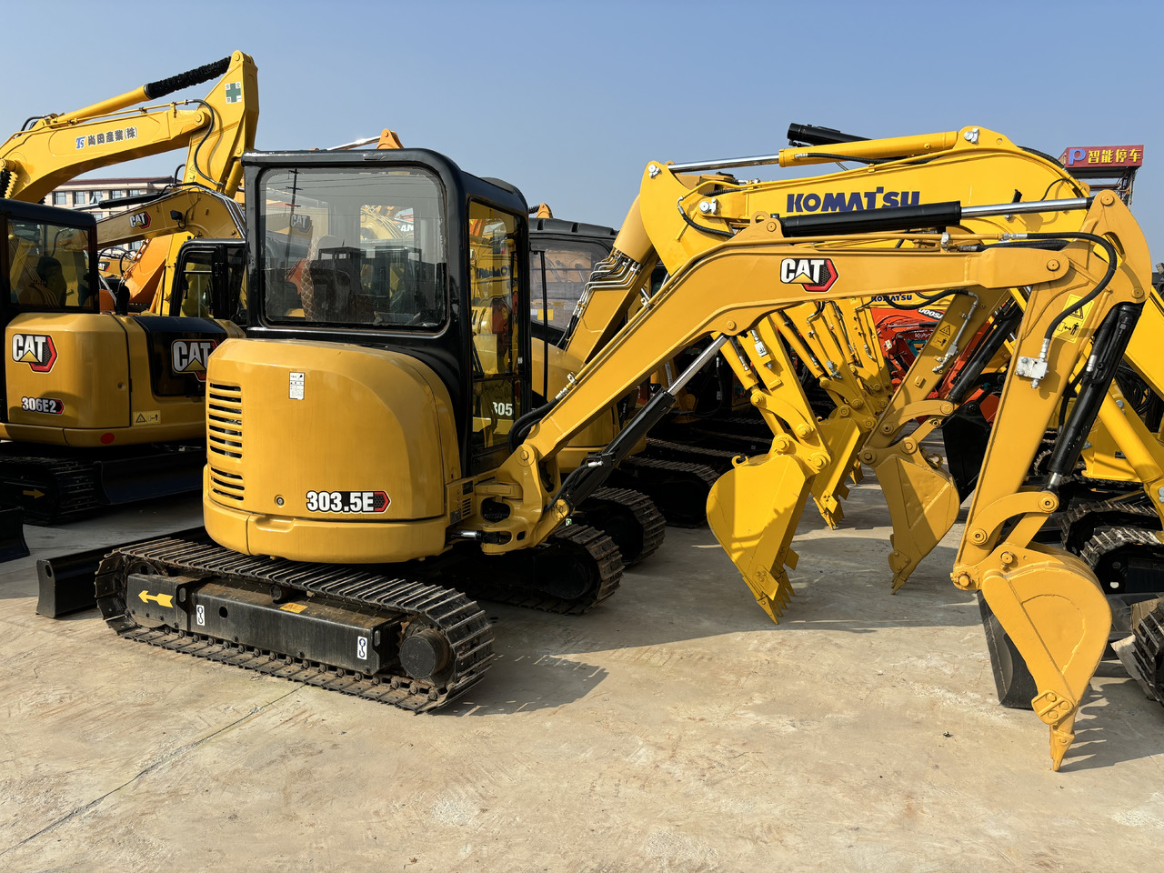 CATERPILLAR CAT303.5E - Mini excavator: picture 4 CATERPILLAR CAT303.5E - Mini excavator: picture 4