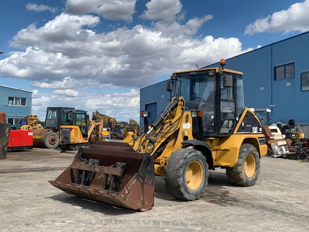 CAT 908 - Wheel loader: picture 1 CAT 908 - Wheel loader: picture 1