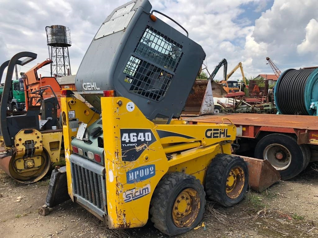 Gehl 4640 FOR PARTS - Skid steer loader: picture 1 Gehl 4640 FOR PARTS - Skid steer loader: picture 1